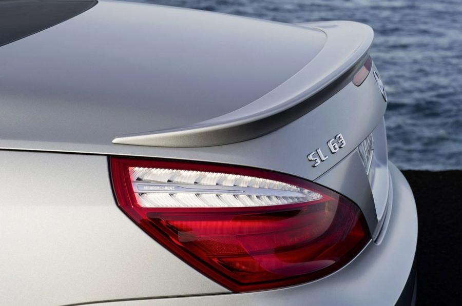  Mercedes-Benz SL63 AMG 2013 года  (фото 37 из 84)
